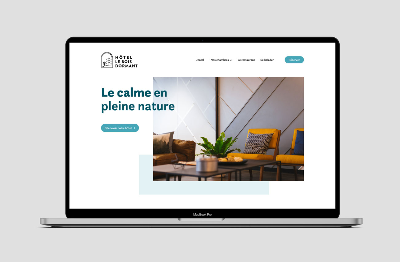 Mockup Desktop Page d'accueil du site web de l'Hôtel le Bois dormant ©lms_freelance